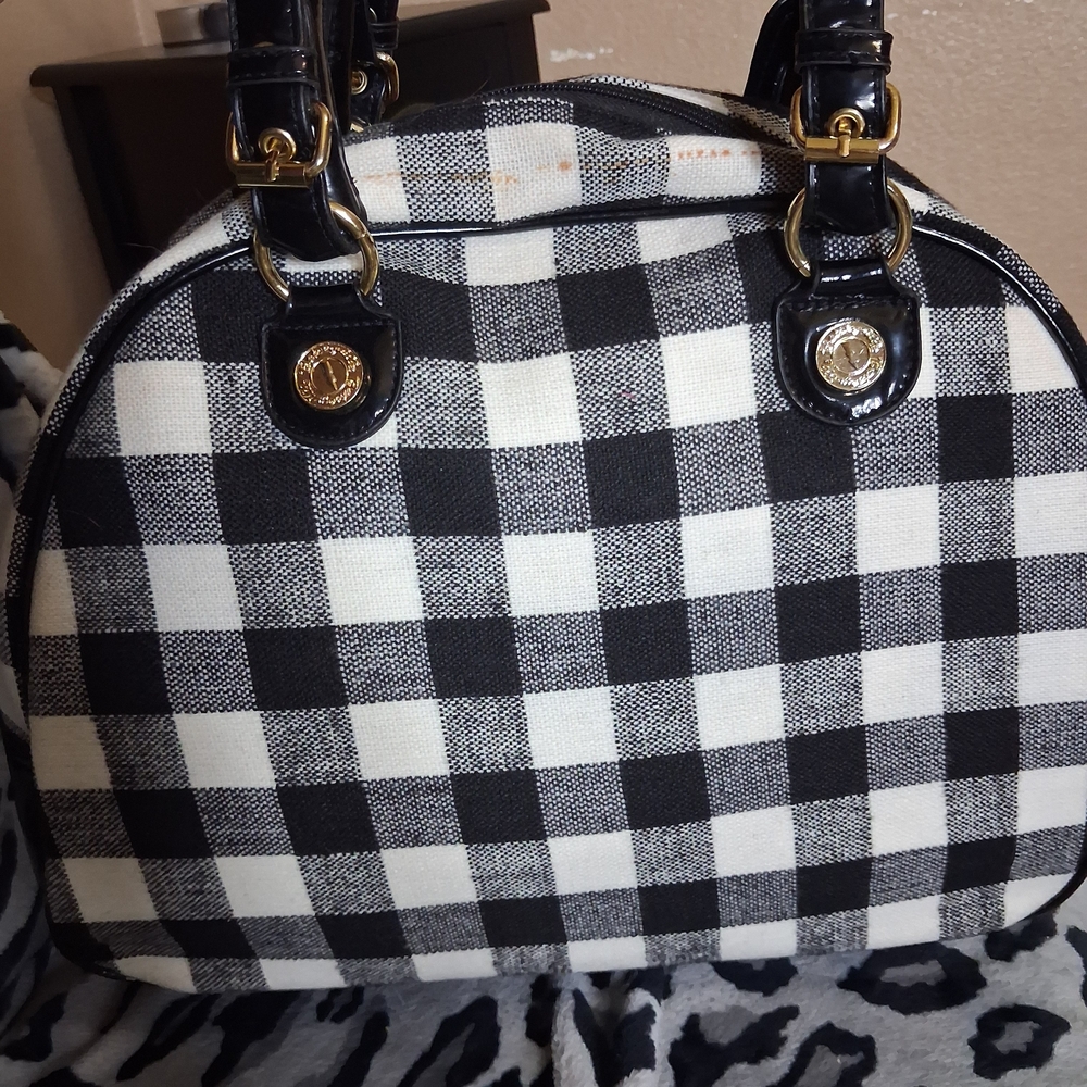 Brand New Betseyville Black & White Gingham Satchel with Pink Floral Embroidery - Picture 5 of 6